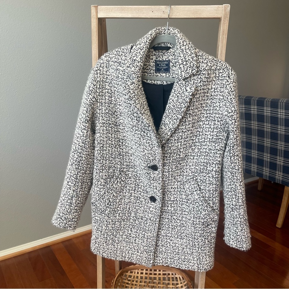 Abercrombie & Fitch Boucle Wool Blend Textured Oversized Coat.